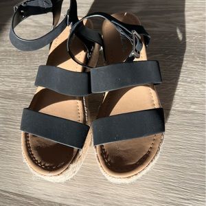 Soda platform sandal